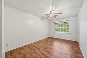 435 Rolling Wood Rd, Baytown, TX 77520 - Photo 20