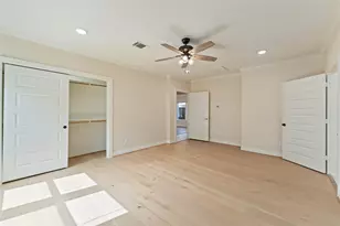 2631 Persa St, Houston, TX 77098 - Photo 8