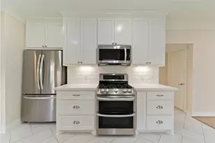 2631 Persa St, Houston, TX 77098 - Photo 6