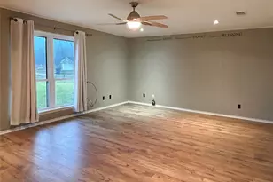 6132 Fox Ridge Dr, Angleton, TX 77515 - Photo 8