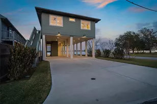 2002 Cove Park Dr, Kemah, TX 77565 - Photo 2