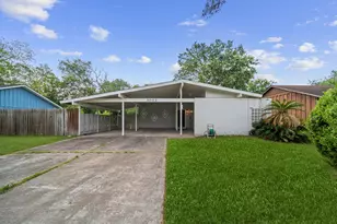 3002 Newcastle Dr, Baytown, TX 77521 - Photo 2