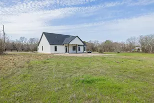19822 Megan St, Bedias, TX 77831 - Photo 6