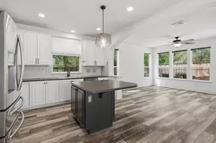 18 Cloud Bank Pl, The Woodlands, TX 77382 - Photo 12