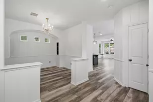 18 Cloud Bank Pl, The Woodlands, TX 77382 - Photo 8