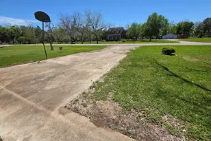 622 County Rd 903A, Brazoria, TX 77422 - Photo 4