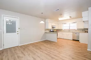 407 Becky St, El Campo, TX 77437 - Photo 26