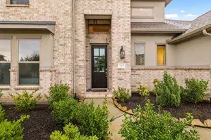 11806 Creekside Shore Circle, Cypress, TX 77433 - Photo 2