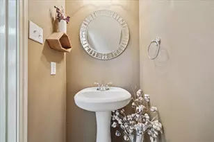 11215 Royce Palms Dr, Houston, TX 77042 - Photo 18