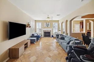 11215 Royce Palms Dr, Houston, TX 77042 - Photo 4