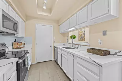 1112 Bering Drive #67, Houston, TX 77057 - Photo 4