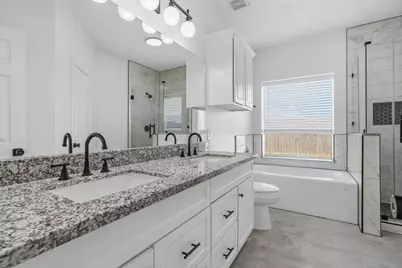 3246 Keithwood Circle W, Pearland, TX 77584 - Photo 18