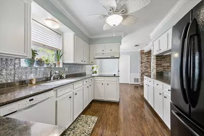 7802 Bellerive Drive, Houston, TX 77036 - Photo 12