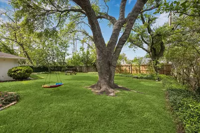 7802 Bellerive Drive, Houston, TX 77036 - Photo 22