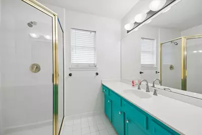 7802 Bellerive Drive, Houston, TX 77036 - Photo 18