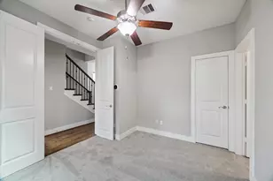 5743 Kiam St, Houston, TX 77007 - Photo 6