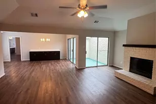 8807 Belle Glen Dr, Houston, TX 77099 - Photo 16