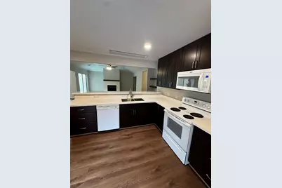 8807 Belle Glen Drive, Houston, TX 77099 - Photo 6