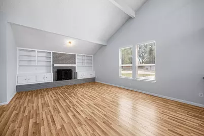 2926 Meadowcreek Drive, Missouri City, TX 77459 - Photo 10