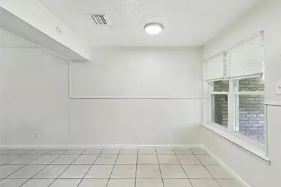 15222 E Hutchinson Circle, Houston, TX 77071 - Photo 12