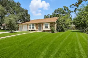 15222 E Hutchinson Cir, Houston, TX 77071 - Photo 1