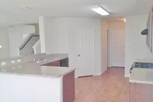 6205 Heffernan St, Houston, TX 77087 - Photo 2