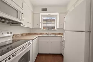 2710 Mason St, Houston, TX 77006 - Photo 12