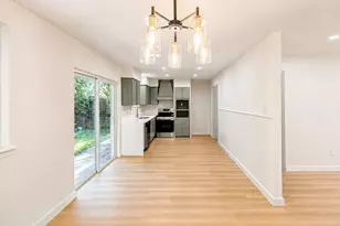 10911 Corona Ln, Houston, TX 77072 - Photo 2