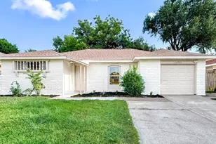 10911 Corona Ln, Houston, TX 77072 - Photo 4
