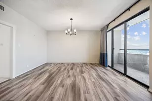 651 Bering Dr, Houston, TX 77057 - Photo 4