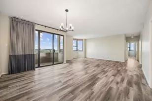 651 Bering Dr, Houston, TX 77057 - Photo 6