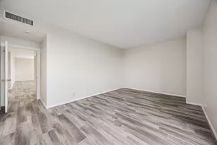 651 Bering Dr, Houston, TX 77057 - Photo 12