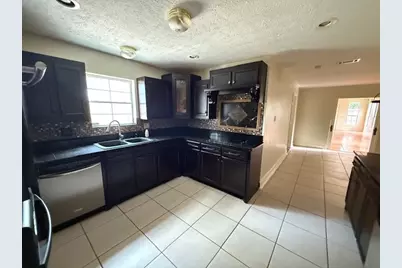 5914 Foresthaven Drive, Houston, TX 77066 - Photo 10