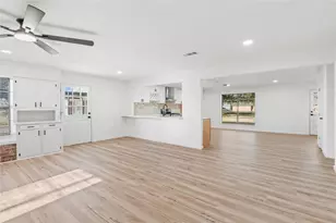 15903 Hickory Dr, Alvin, TX 77511 - Photo 10