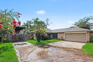 7307 Willow Oak Dr, Baytown, TX 77521 - Photo 1