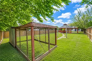 8645 Rinn St, Houston, TX 77078 - Photo 38