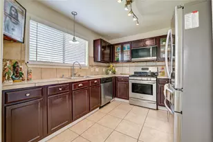 8645 Rinn St, Houston, TX 77078 - Photo 16