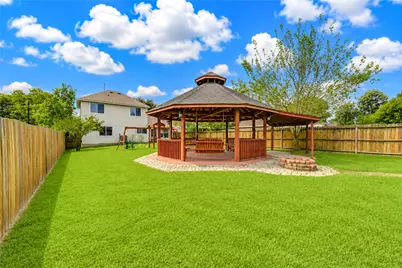 8645 Rinn Street, Houston, TX 77078 - Photo 2