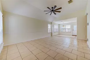 8645 Rinn St, Houston, TX 77078 - Photo 8