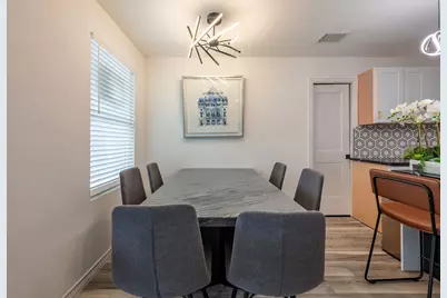 4805 Southwind Street, Houston, TX 77033 - Photo 10