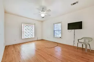 5723 Stewart Ave, Galveston, TX 77551 - Photo 32
