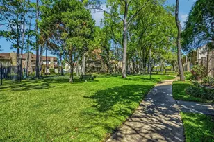 734 Country Pl Dr, Houston, TX 77079 - Photo 36