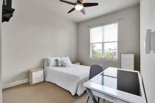 300 St Joseph Pkwy, Houston, TX 77002 - Photo 18