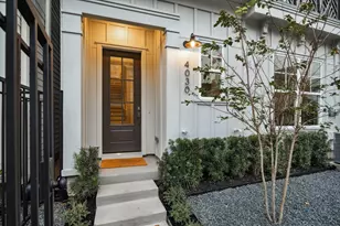 4030 Blossom St, Houston, TX 77007 - Photo 2