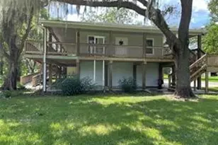 915 Live Oak Dr, Jones Creek, TX 77541 - Photo 1