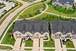 6566 Scarlet Pond Ln, Fulshear, TX 77441 - Photo 2