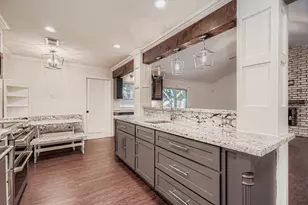 1411 Neptune Ln, Houston, TX 77062 - Photo 8