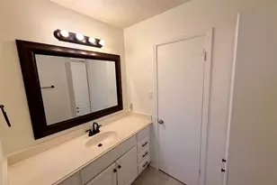 1411 Neptune Ln, Houston, TX 77062 - Photo 18