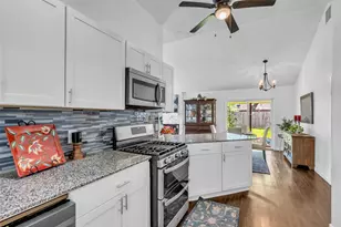 2535 Jeb Stuart Ct, League City, TX 77573 - Photo 14