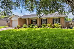 2535 Jeb Stuart Ct, League City, TX 77573 - Photo 1